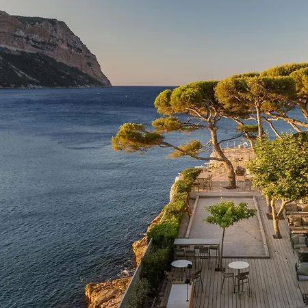 Les Roches Blanches 5*