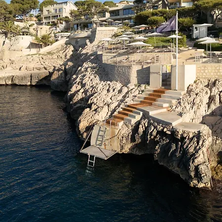 Les Roches Blanches 5*