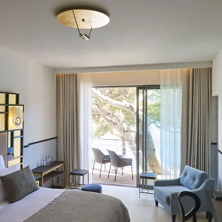 Les Roches Blanches 5* קסיס