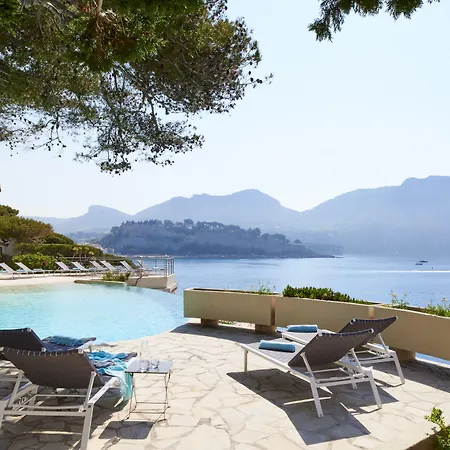 Les Roches Blanches קסיס