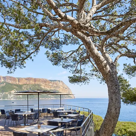 Les Roches Blanches 5* קסיס