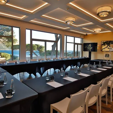 מלון Les Roches Blanches 5*