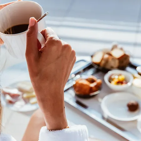 Les Roches Blanches מלון 5*