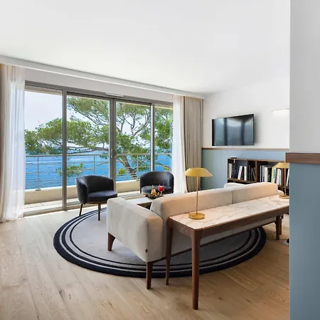 Les Roches Blanches מלון