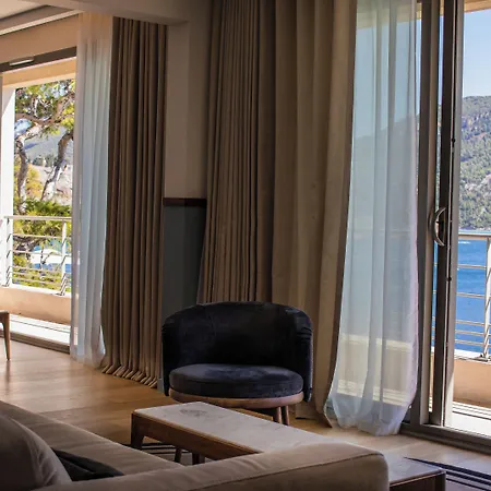 Les Roches Blanches קסיס