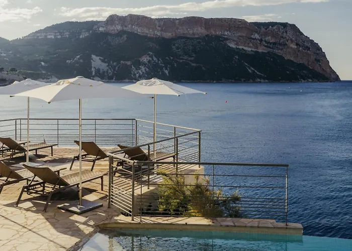 Les Roches Blanches Szálloda 5*