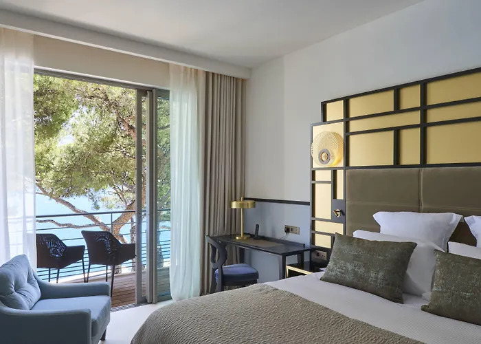 Les Roches Blanches Szálloda 5*