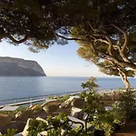 Les Roches Blanches 5*