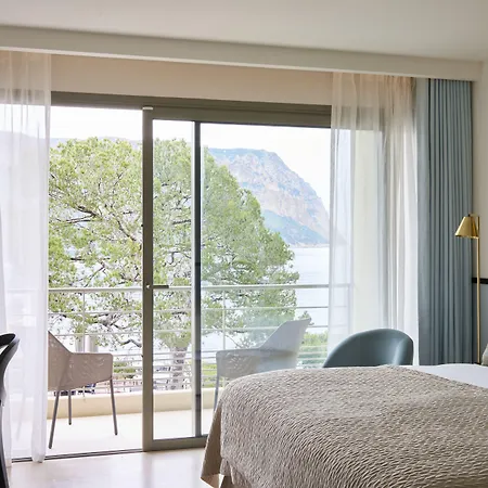 Les Roches Blanches 5*