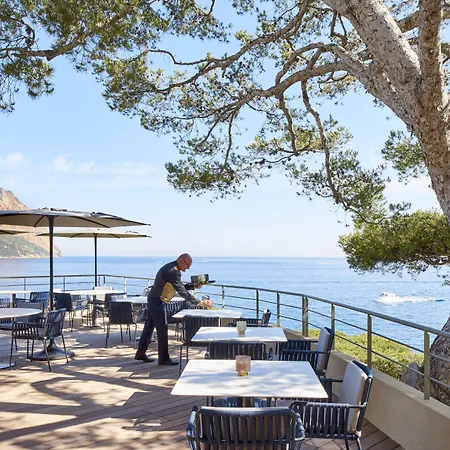 Les Roches Blanches 5* 카시스