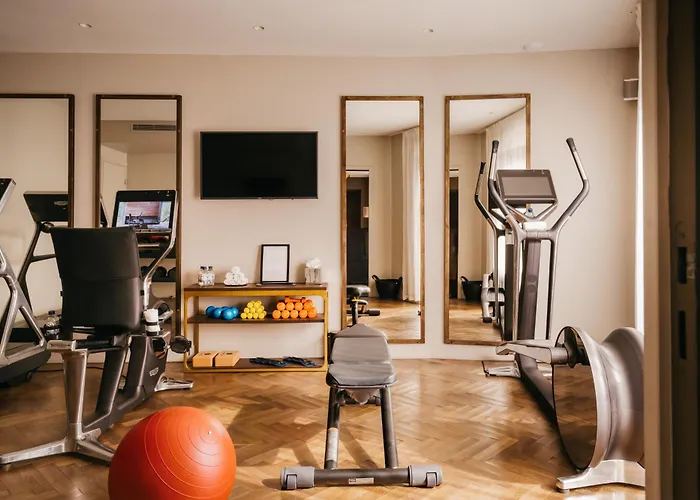 Les Roches Blanches 5*