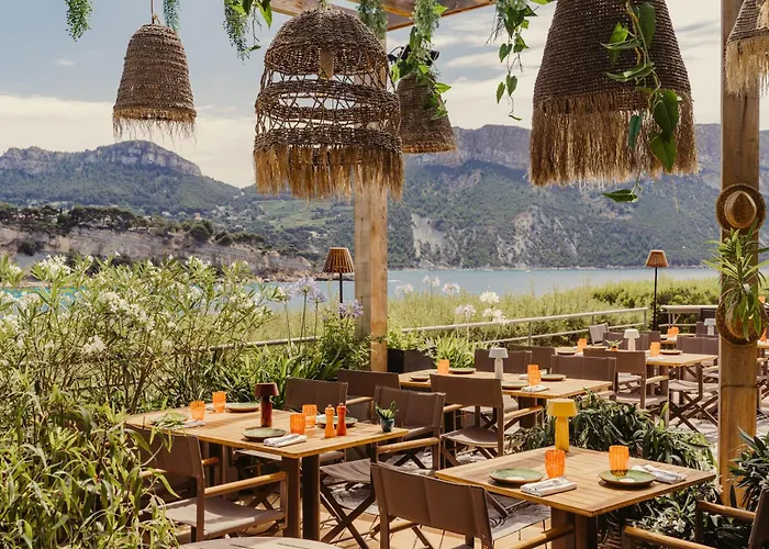 Les Roches Blanches 5*