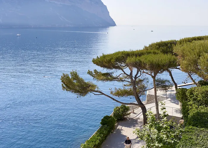 Отель Les Roches Blanches Каси